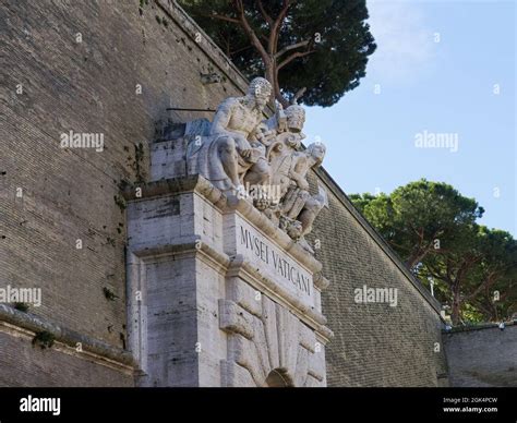 Vatican Museums in Vatican city Stock Photo - Alamy