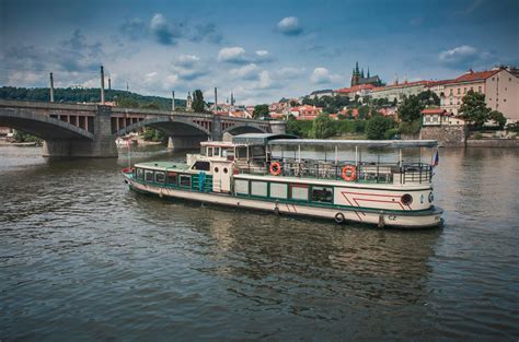 Prague River Cruise - Lunch and Dinner Cruises