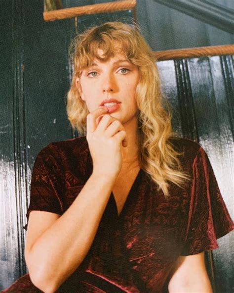 STUNNING GODDESS TAYLOR SWIFT : r/TaylorSwiftLips