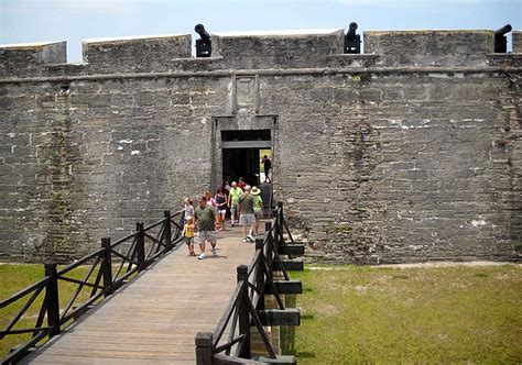 St. Augustine fort entrance | Florida Rambler