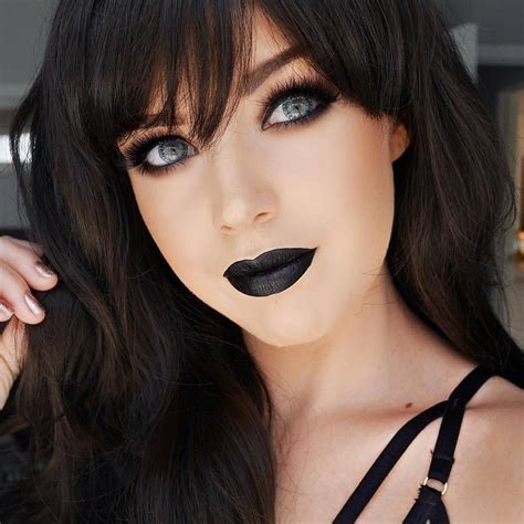 The eye make up is pretty Black Lipstick Look, Dark Lipstick Makeup, Goth Makeup, Dark Makeup ...