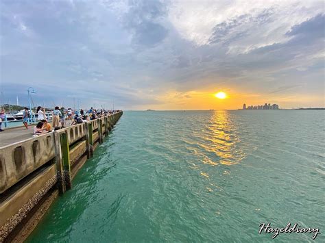 [EXPLORE SG] Catch Sunset At Raffles Marina Lighthouse – Hidden Gem in Singapore - HazelDiary