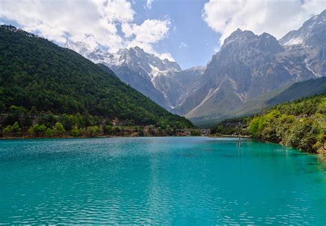 Blue Moon Valley, Lijiang, Yunnan Province, China - fcracer.com