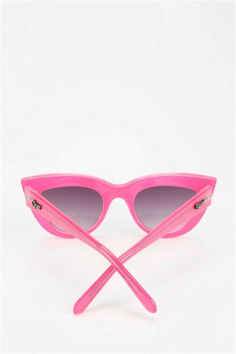 Lyst - Quay Kittie Cat-eye Sunglasses in Pink