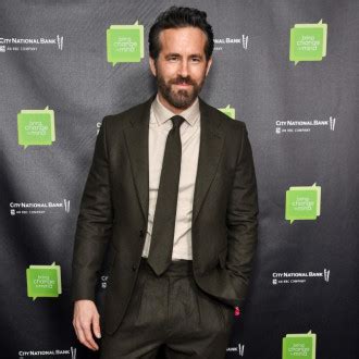 Ryan Reynolds | Ryan Reynolds claims Hugh Jackman is 'jealous' of Rob ...