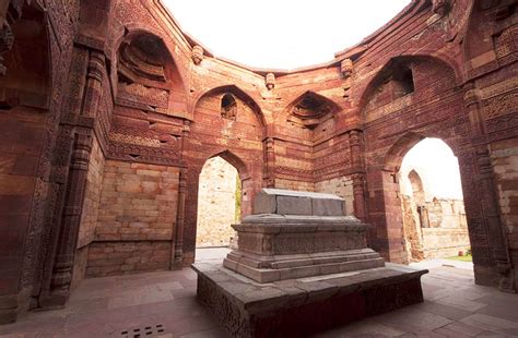 Taking You Through Iltutmish's Tomb, Mehrauli | So Delhi