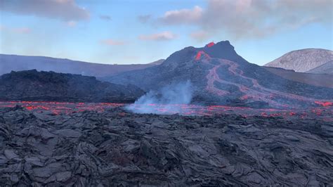 Icelandic volcano could erupt for years, creating 'perfect tourist' attraction - VIDEO - Daily ...