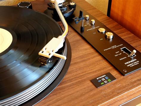 Click this image to show the full-size version. Turntable Cartridge ...