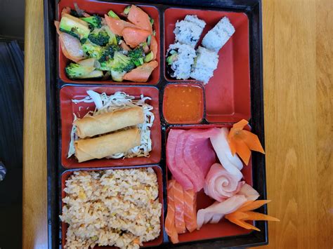 Bento box with sashimi : r/sushi