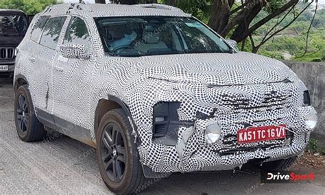 2024 Tata Safari New Spy Shots Show New Headlamp Design & Alloy Wheels