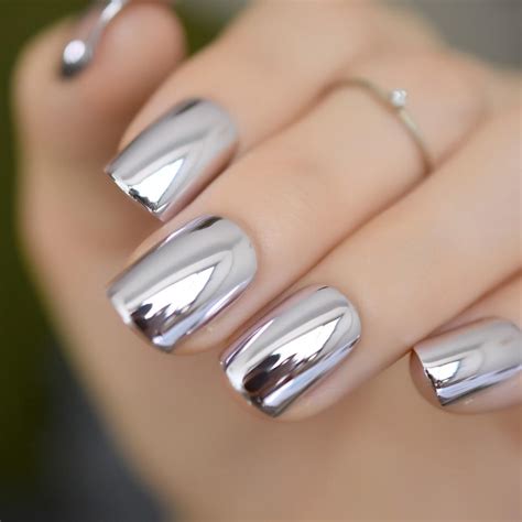 Shiny Punk Style Metallic Light Nails | Metallic nails design, Metallic nails, Chrome nail art