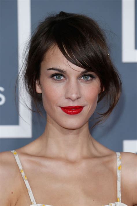 File:Alexa-chung-hair-first-look-at-her-l-oreal-campaign-35539 w1000 ...