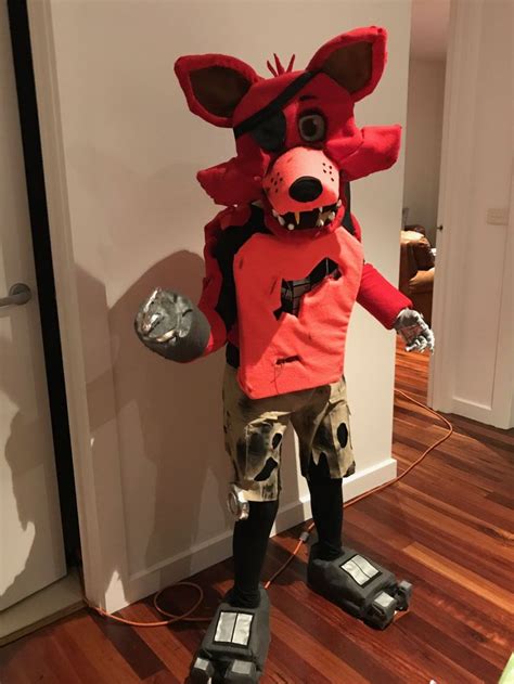 My fnaf foxy cosplay for Melbournes Oz Comic-con 2017 | Disfraces ...