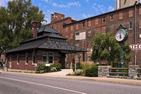 Lititz Pennsylvania Photograph by Sally Weigand