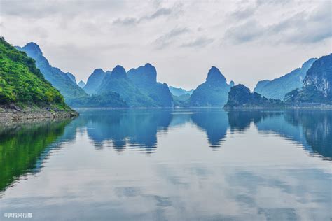 广西这处鲜为人知的山水，被誉为中国下龙湾，你看山峰形似什么？_龙湖