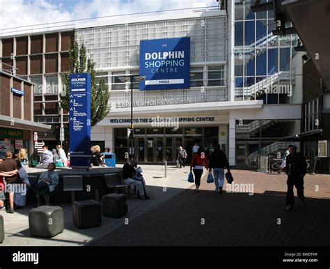 Dolphin centre poole hi-res stock photography and images - Alamy