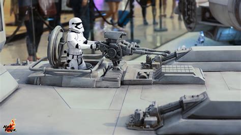 Amazing Hot Toys Star Wars Display