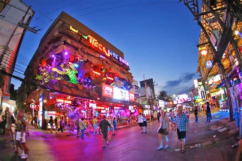 10 Best Things to Do After Dinner in Phuket - Where to Go in Phuket at Night? - Go Guides