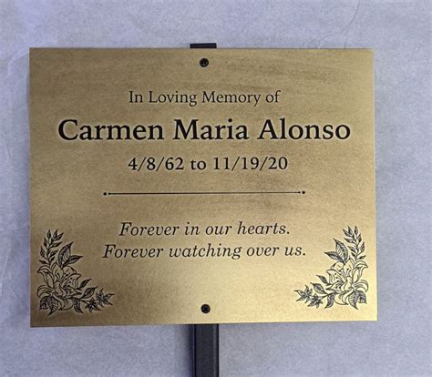 Personalized Memorial Tree Plaques | Plaque Direct