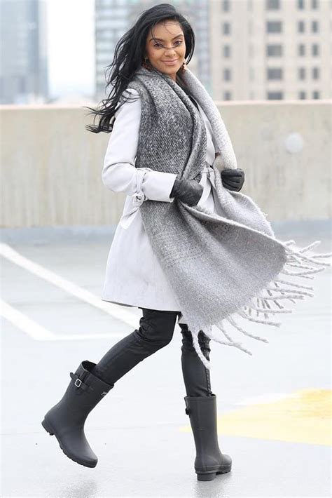 27 Stylish Outfits With Rain Boots That Really Make A Splash | Rainboots outfit, Rain boot ...