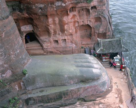 Giant Buddha of Leshan - Leshan Attractions - China Top Trip