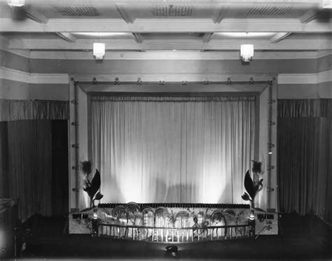 Monterey Theatre? | Record | DigitalNZ