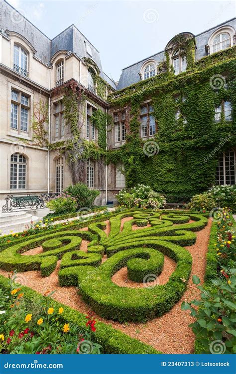 Beautiful Ornate Gardens of Carnavalet Museum Editorial Stock Photo ...