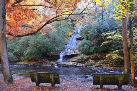 Explore the majestic waterfalls near Bryson City and the Great Smoky Mountains