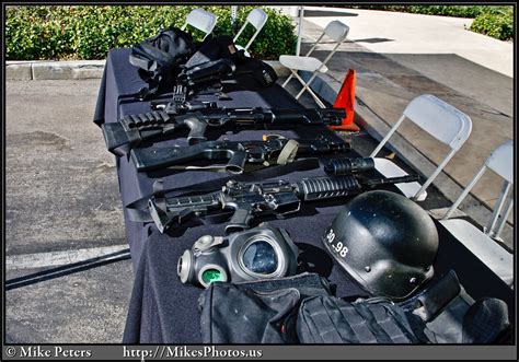 20091114-LAPD-SWAT-Gear-010 | LAPD SWAT Gear @ LAPD West Val… | Flickr