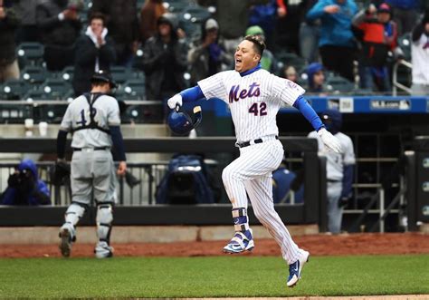 Wilmer Flores’ Walk-off Home Run Extends Mets Record to 12-2 – Sports As Told By A Girl