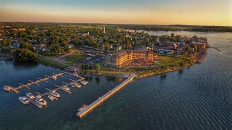 1000 Islands Harbor Hotel Clayton NY on St. Lawrence River