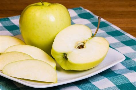 Golden Delicious Apple Recipes Price Nutrition - Arad Branding