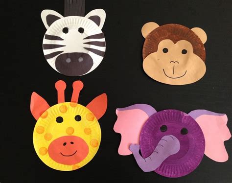 Safari crafts image by Theresa Brady on Dramatic Play in 2020 | Jungle ...