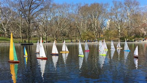 Model boat racing in New York City >> Scuttlebutt Sailing News: Providing sailing news for sailors