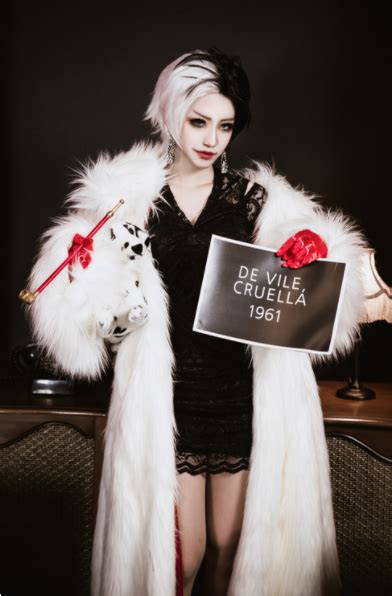 Cruella de Vil cosplay Credit: cosplayato on ig #cosplay #Cruella # ...