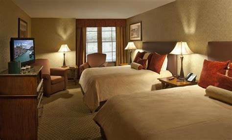 The Lodge Casino Rooms: Pictures & Reviews - Tripadvisor