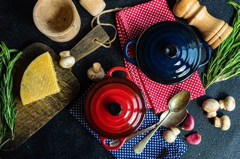 Porcelain Vs. Ceramic Cookware: Which One Should You Get? - Kitchenpeak