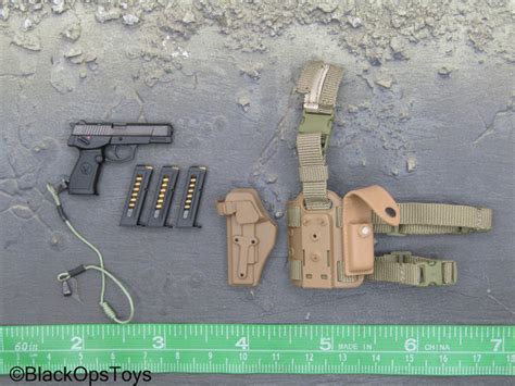 PLA Special Forces - QSZ-92 Pistol w/Drop Leg Holster – BlackOpsToys