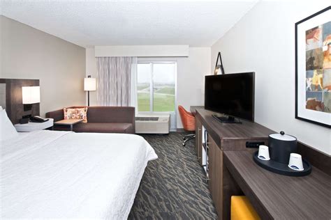 Hampton Inn & Suites N. Ft. Worth-Alliance Airport Reviews, Deals ...