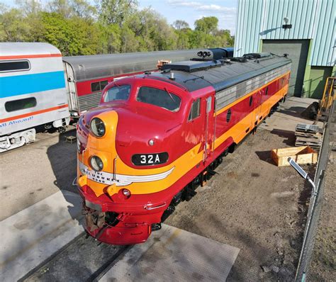 Minnesota group unveils repainted Milwaukee Road E9 - Trains