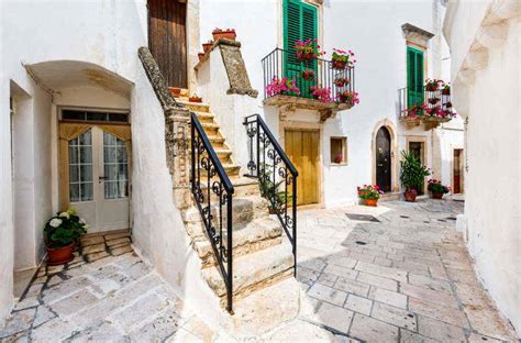 Locorotondo Tours | Puglia, Italy | Guided Tours 2022-2023