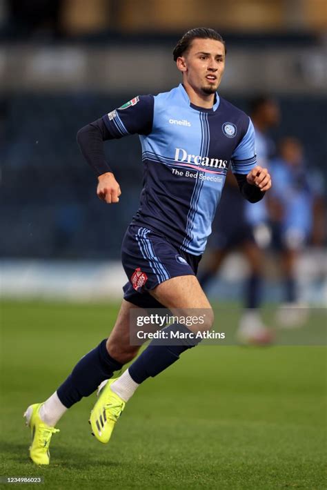 Connor Parsons of Wycombe Wanderers during the Papa John's Trophy EFL ...