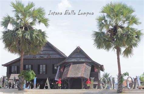 Balla Lompoa - Rumah Adat Makassar, Indonesia - Raja Alam Indah