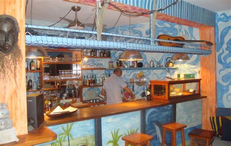 Restaurants Bars and Pubs Cape Verde Islands | Cape Verde Tips