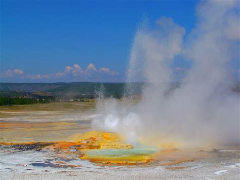 Runaway Bridal Planner: Geysers of Yellowstone National Park