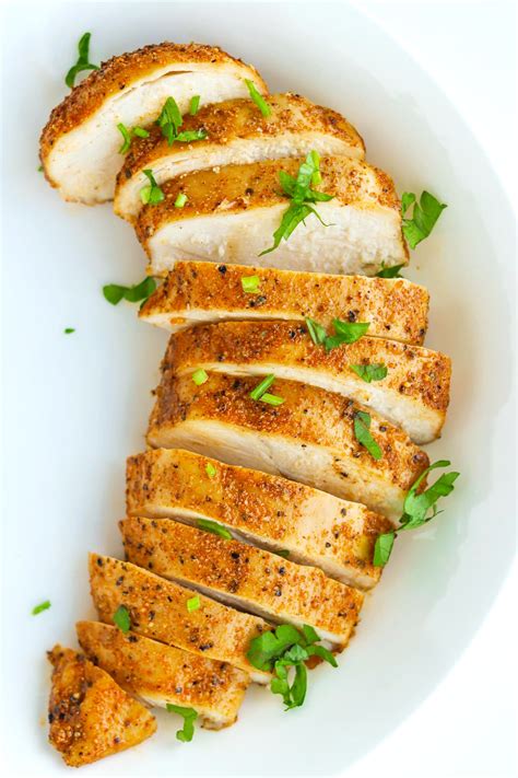 Juicy Baked Chicken Breasts (foolproof easy method!) – That Spicy Chick