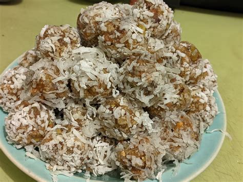 Date-Nut Balls Recipe | Allrecipes