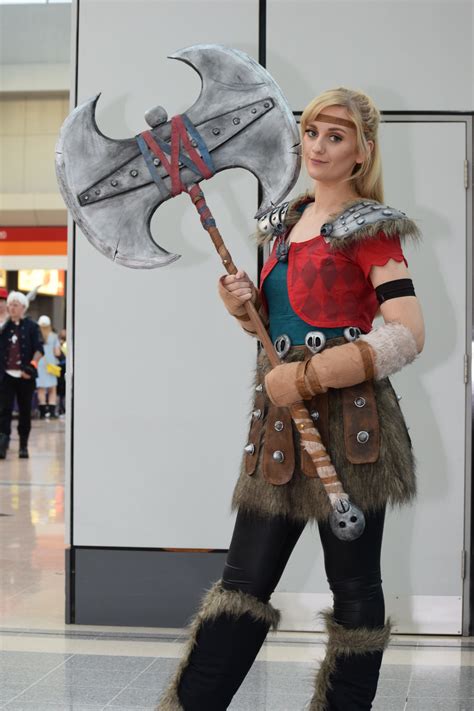 Astrid - How to train your dragon | Astrid costume, Astrid cosplay, How to train your dragon