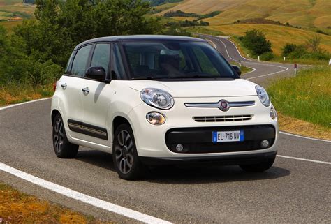 Fiat 500L (2022) Practicality, Boot Space & Dimensions | Parkers