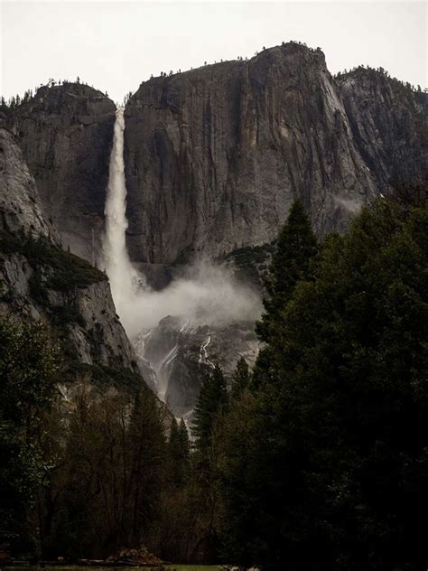 Yosemite flooding: Merced River rises 4 feet over flood stage